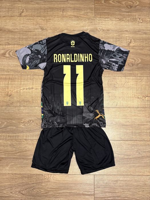 Compleu fotbal copii Brazilia - Ronaldinho (special edition)
