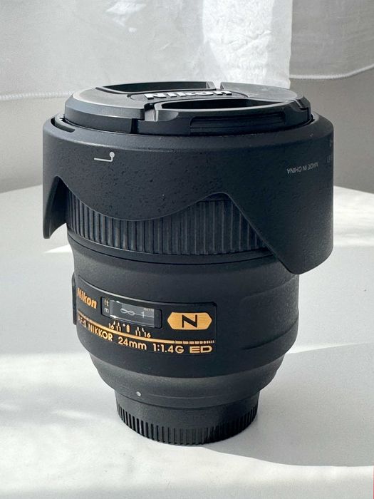 Nikon 24mm f1.4 G / 45mm f2.8 ED PC-E Micro TiltShift / 135mm f2 DC