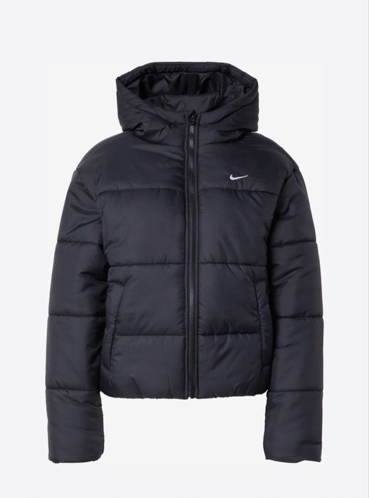 Дамско яке на nike