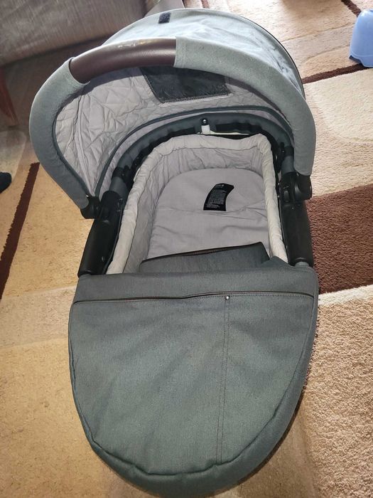 Mutsy Evo - в добро състояние.
Бебешка количка