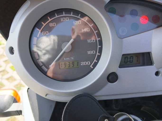 Moto BMW F650 GS Dakar , 2 spark , 19.000 Km , plus echipament complet la pachet - totul sau nimic.