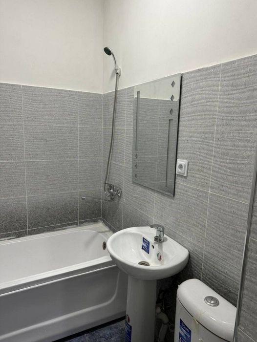 ЧИРЧИК Шахрида  Аренда  квартира Фтарой Енги Узбекистон 1хонали 2-мик