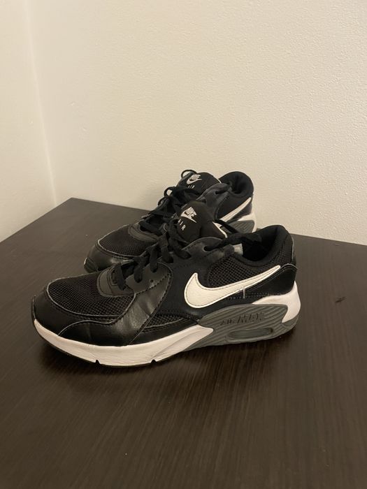 Adidasi Nike Air Max marimea 35.5