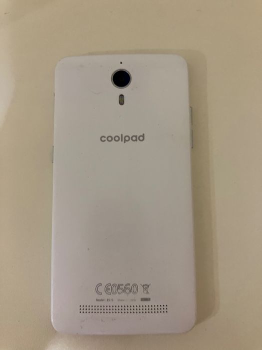 Продавам телефон за части