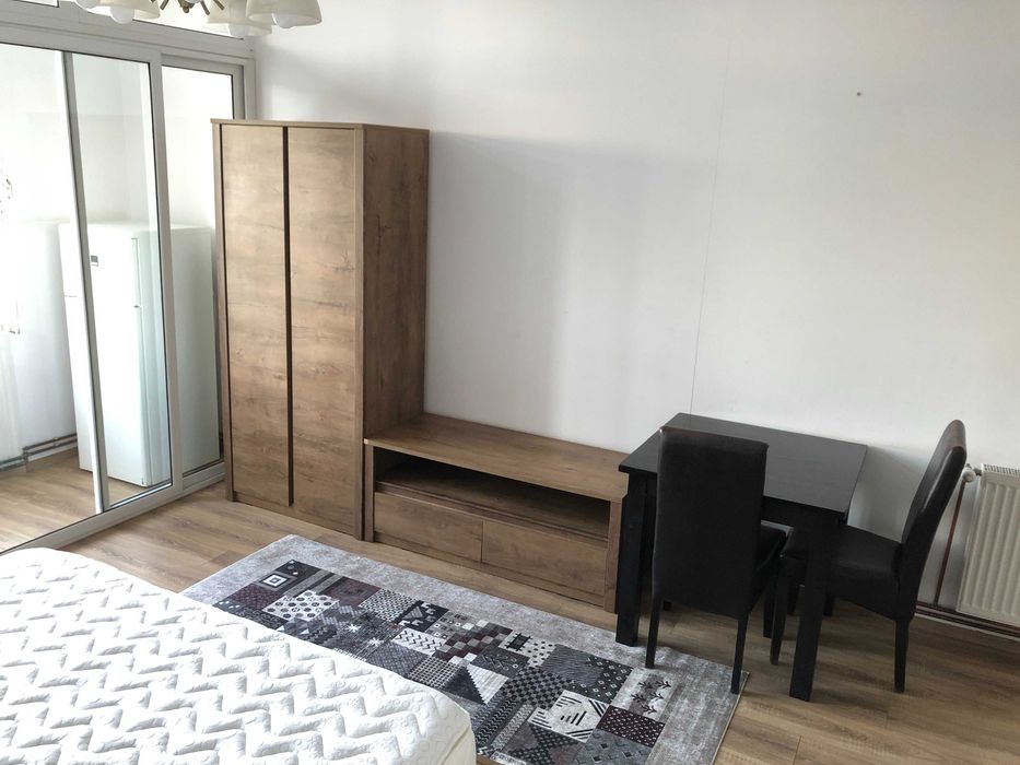 Proprietar studio ultracentral Aro Palace