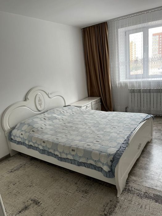 Продам спальный гарнитур