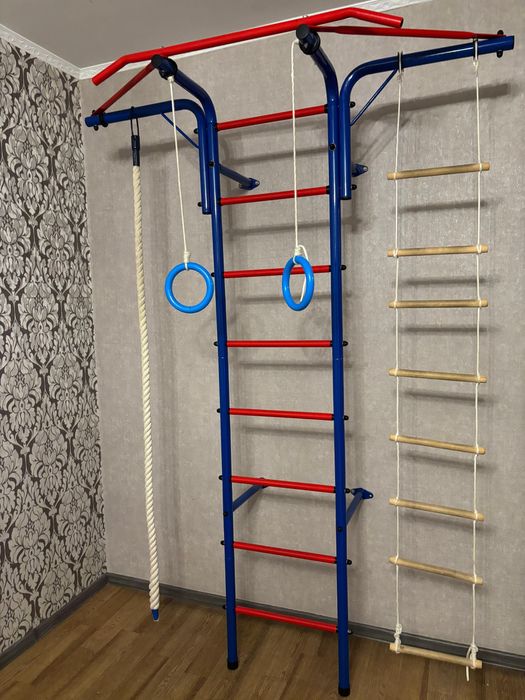 Продам детскую стенку (турник)