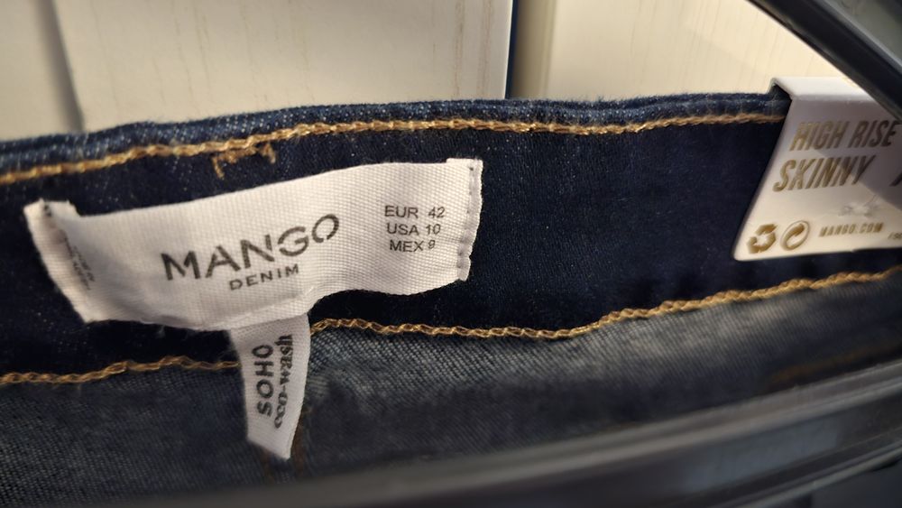 Нови дамски дънки Mango