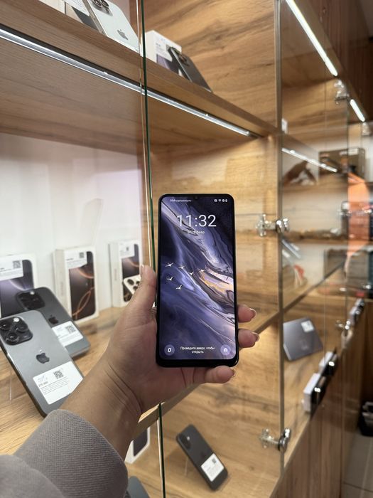 Телефон Realme C63