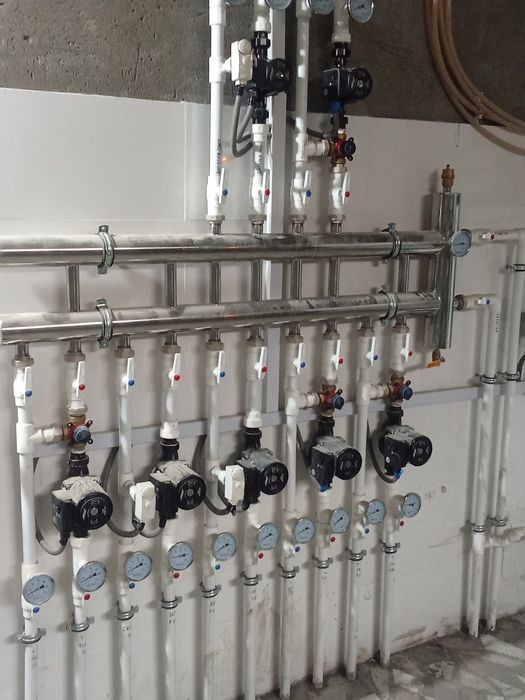 Профессиональный сантехник.Монтаж пластиковых труб.Теплый пол.