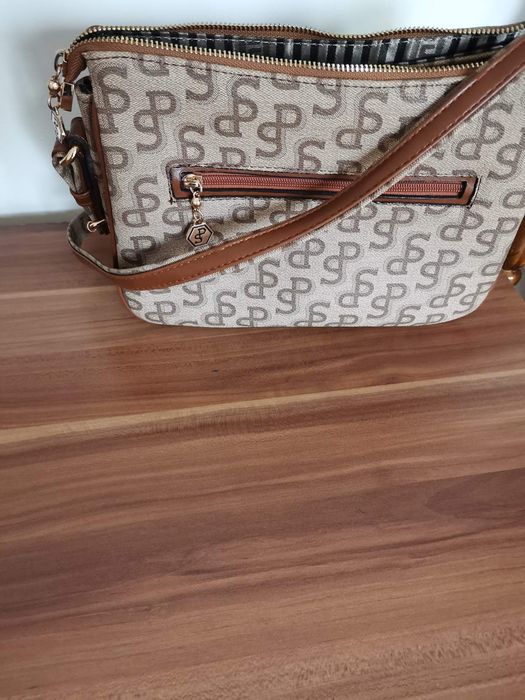 Дамска чантаааааа