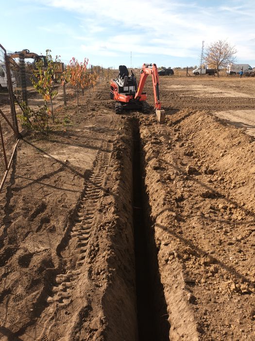 Mini excavator JCB 18Z-1 inchiriez