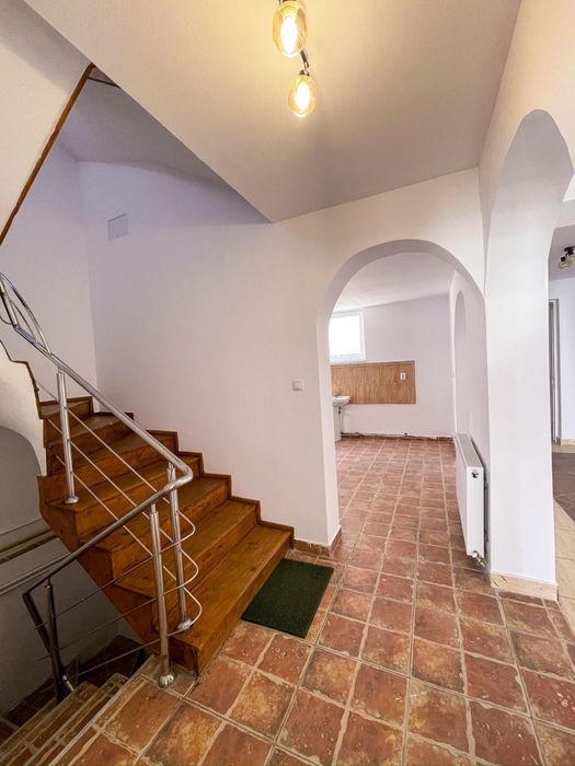 Casa vanzare/inchiriere in zona Trei Stejari