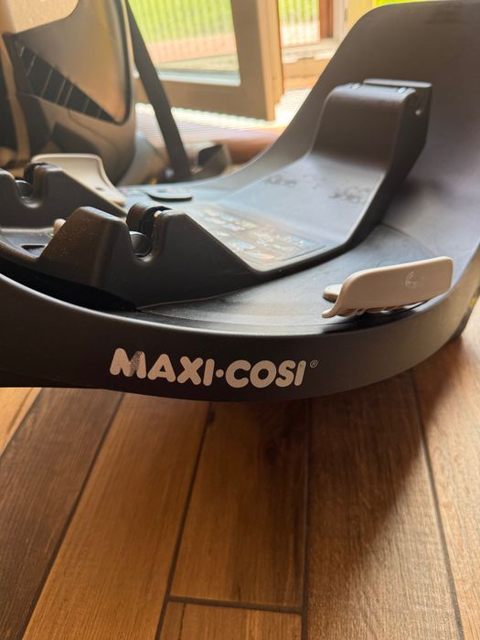 Столче за кола Maxi-Cosi Pearl360 +  ISOFIX Maxi-Cosi