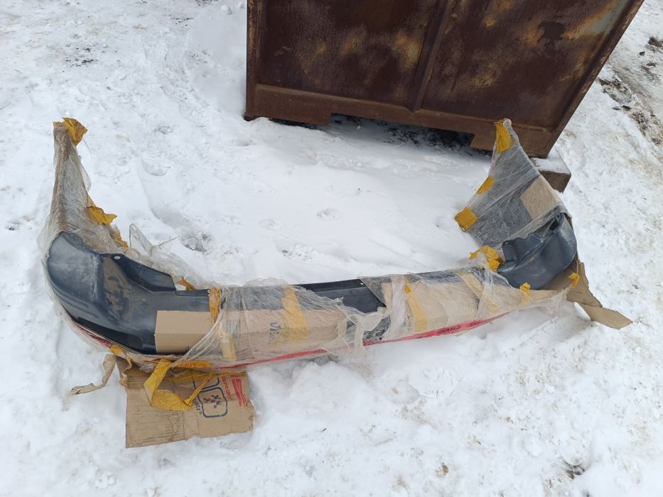 Бампер задний на Хонду срв 1