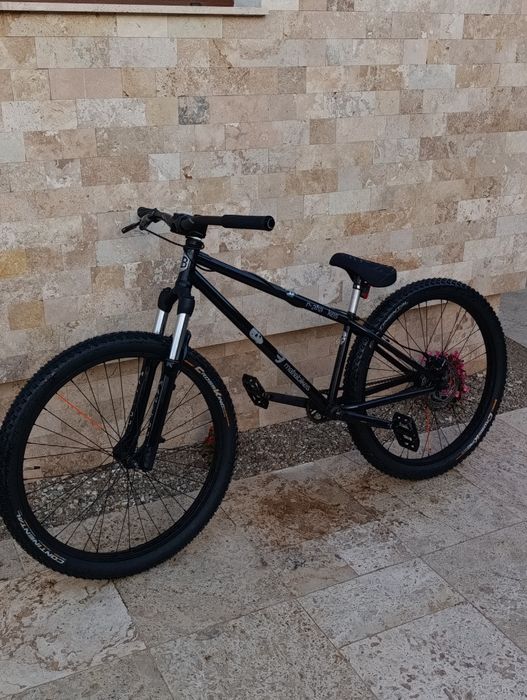 Bicicleta dirt jumper mafia