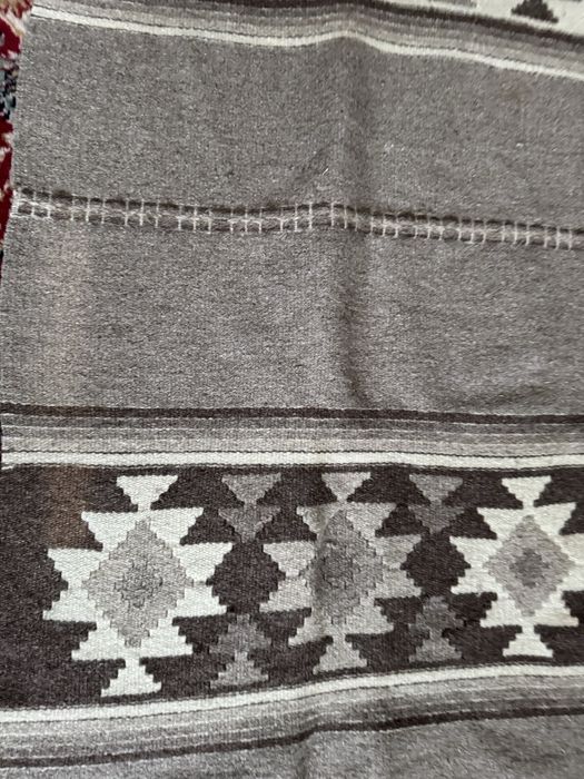 Ръчно тъкана пътека от чиста вълна