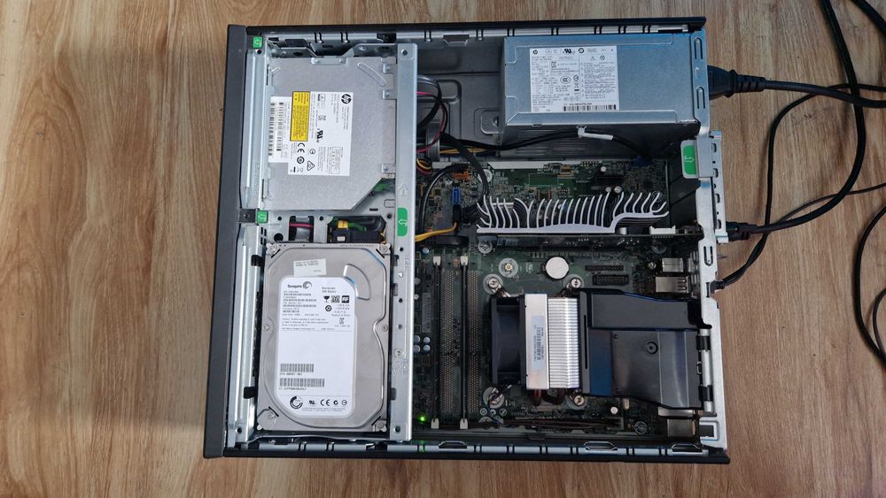 Vand PC Gaming Quad i5/8GB DDR3/HDD 500GB/GeForce GT530/W11 la 300lei