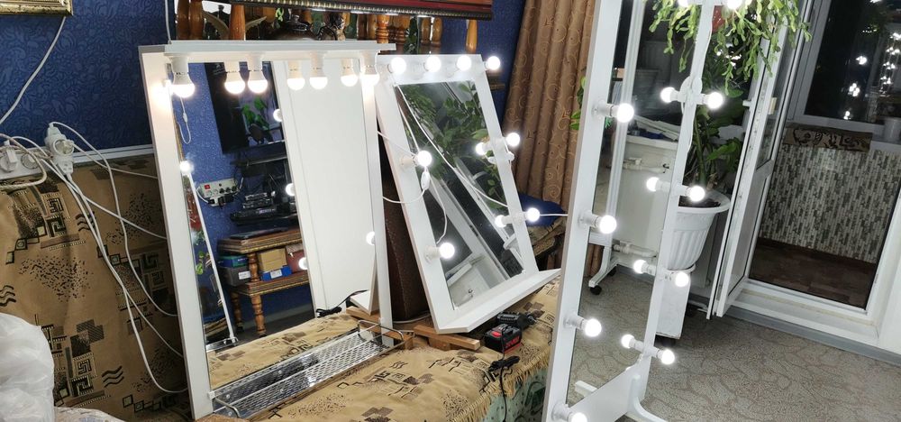 Мебель. Зеркала ручной работы.