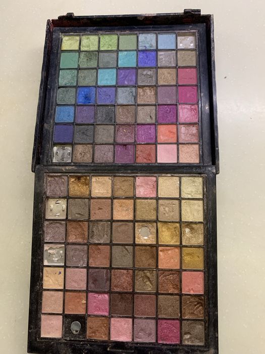 Профессиональный набор теней