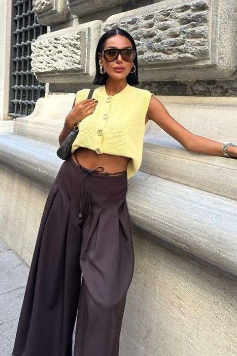 Дамски широк панталон с висока талия – елегантен модел