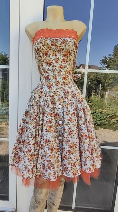 Rochie flori fara bretele Midi tip Anii '60 vintage si cu voal