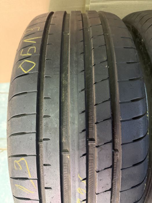 235/45/19 - 2 buc - Goodyear - vara