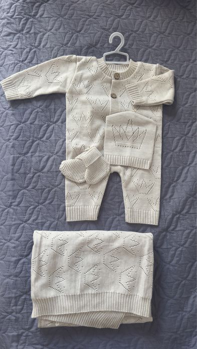 Продам комплект, можно на выписку