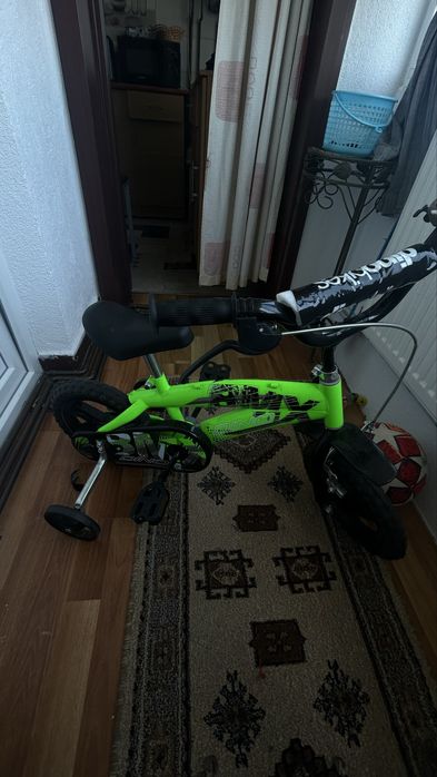vand bicicleta pentru copii mici