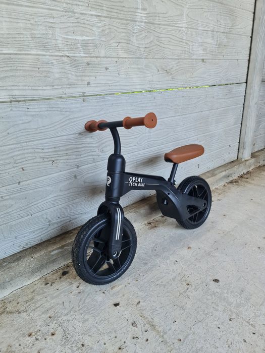 Bicicleta fara pedale Balance bike Qplay Tech Negru
