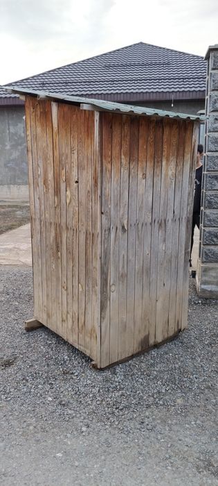 Деревянный (дачный) туалет