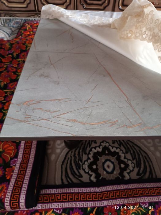 Yangi stol, holati ideal