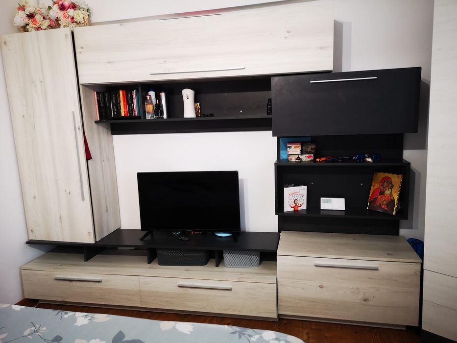 Vând biblioteca nordic