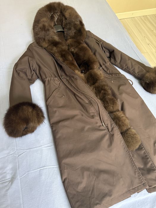 Продам парку шоколадного цвета