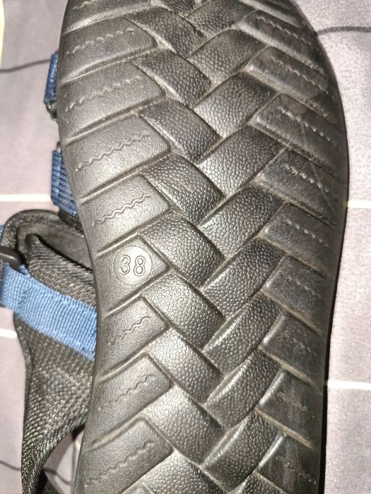 Сандалии для мальчика 38р