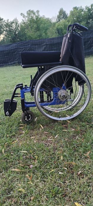 Scaun rulant Breezy pentru copii cu dizabilități