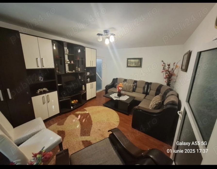 Apartament 2camere de vânzare.