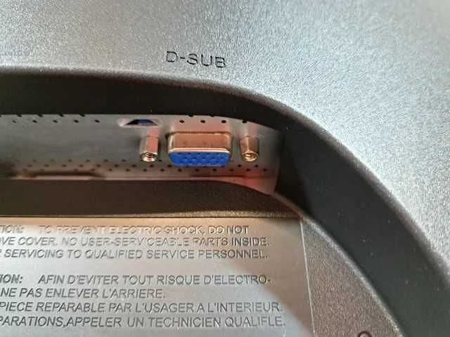 LG Flatron 19" inch wide monitor LCD - ca NOU!