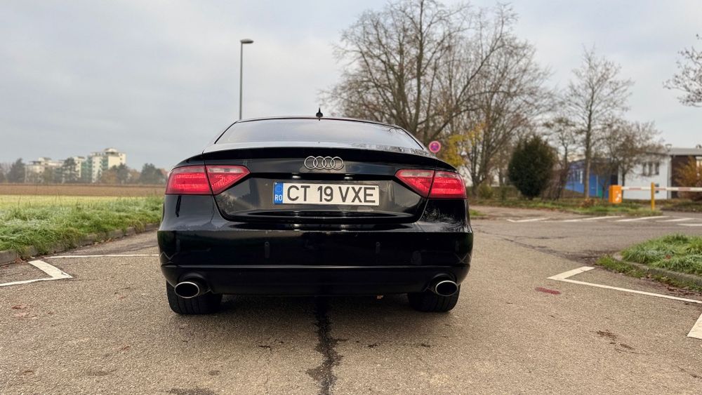 Audi A5 2010 . Mașină stare buna .