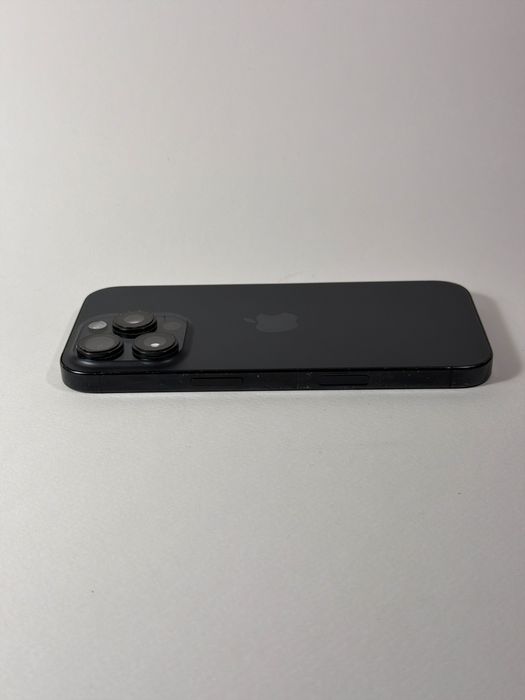 iPhone 16 Pro | 90% | Black Titanium | 256GB