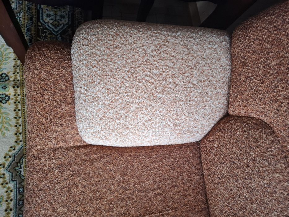 .Продам 2,3 диван в хорошем состоянии.