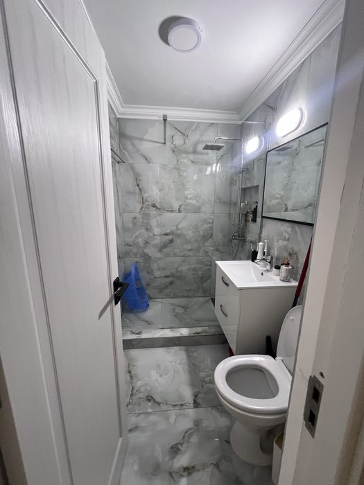 Vand apartament zona superba