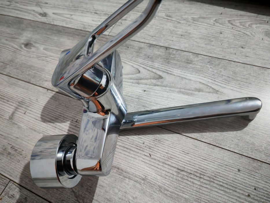 Vand baterie baie de perete noua adusa din Danemarca