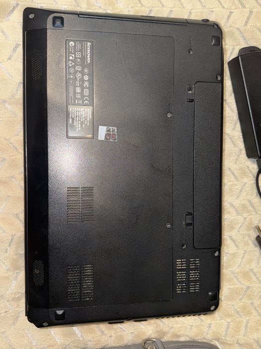 Срочно продам на запчасти Lenovo