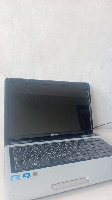 Ноутбук Toshiba Satellite (256GB / i5 / GeForce)