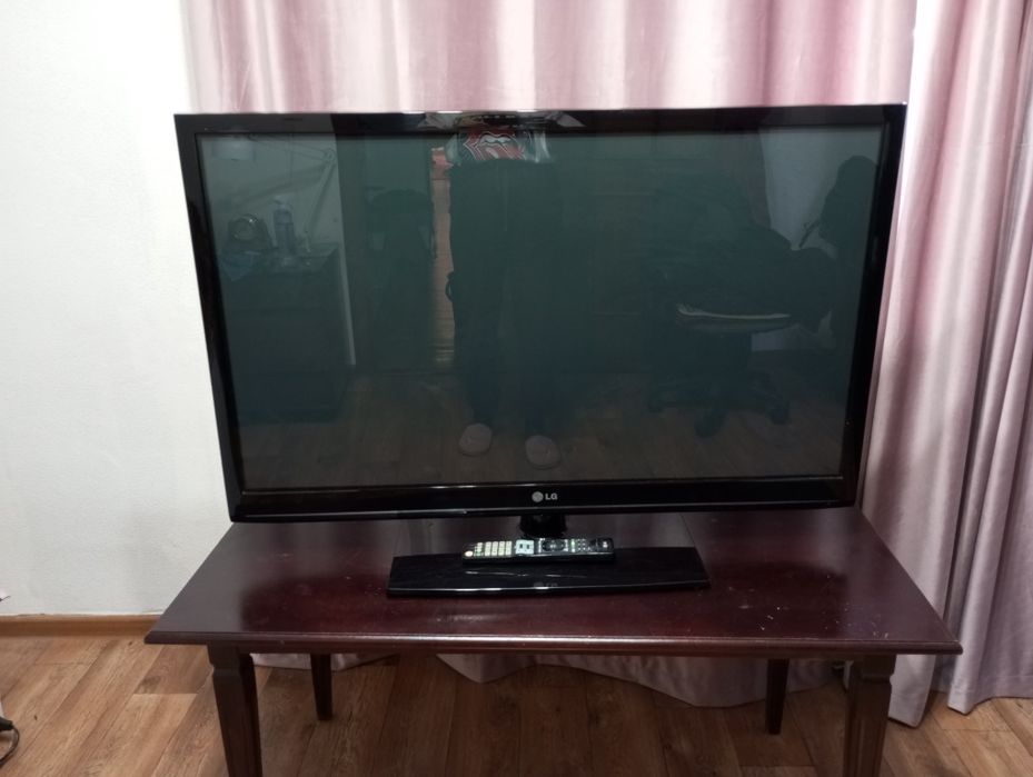 Плазменный телевизор LG