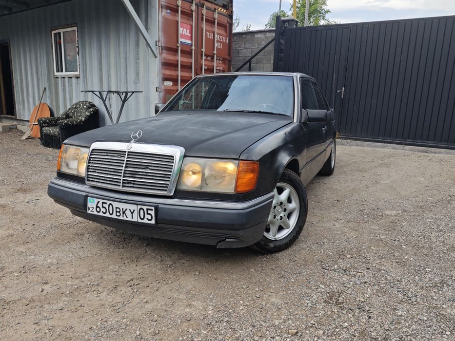 Mercedes Benz 300E