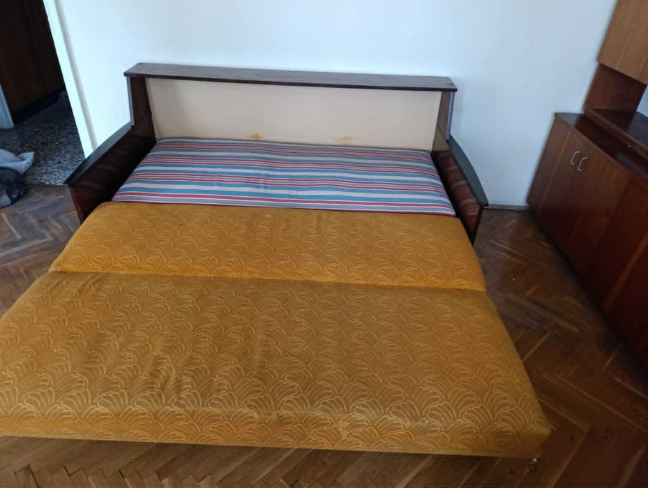 Стар разтегаем диван