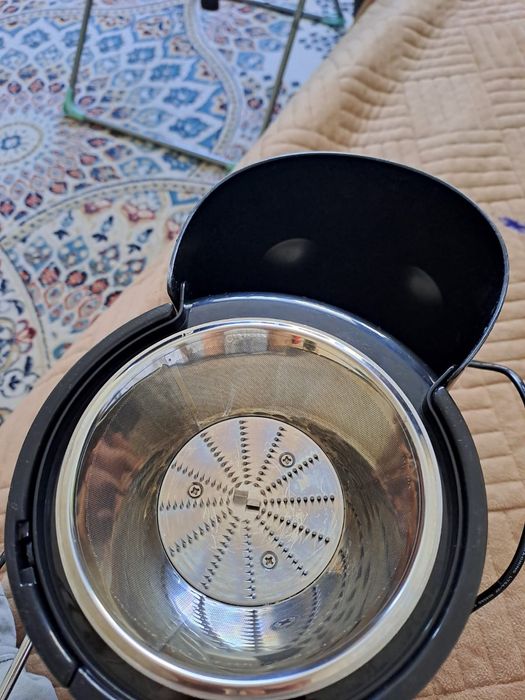 Соковыжималка Редмон