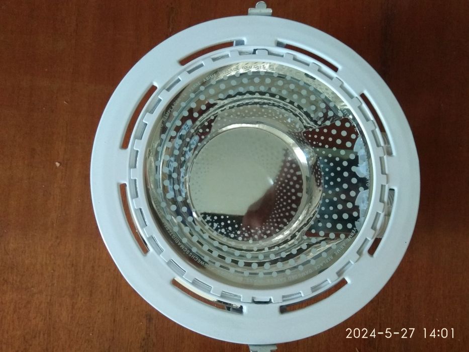 Луменисцентни осветителни тела,плафониери,глобуси,луни.